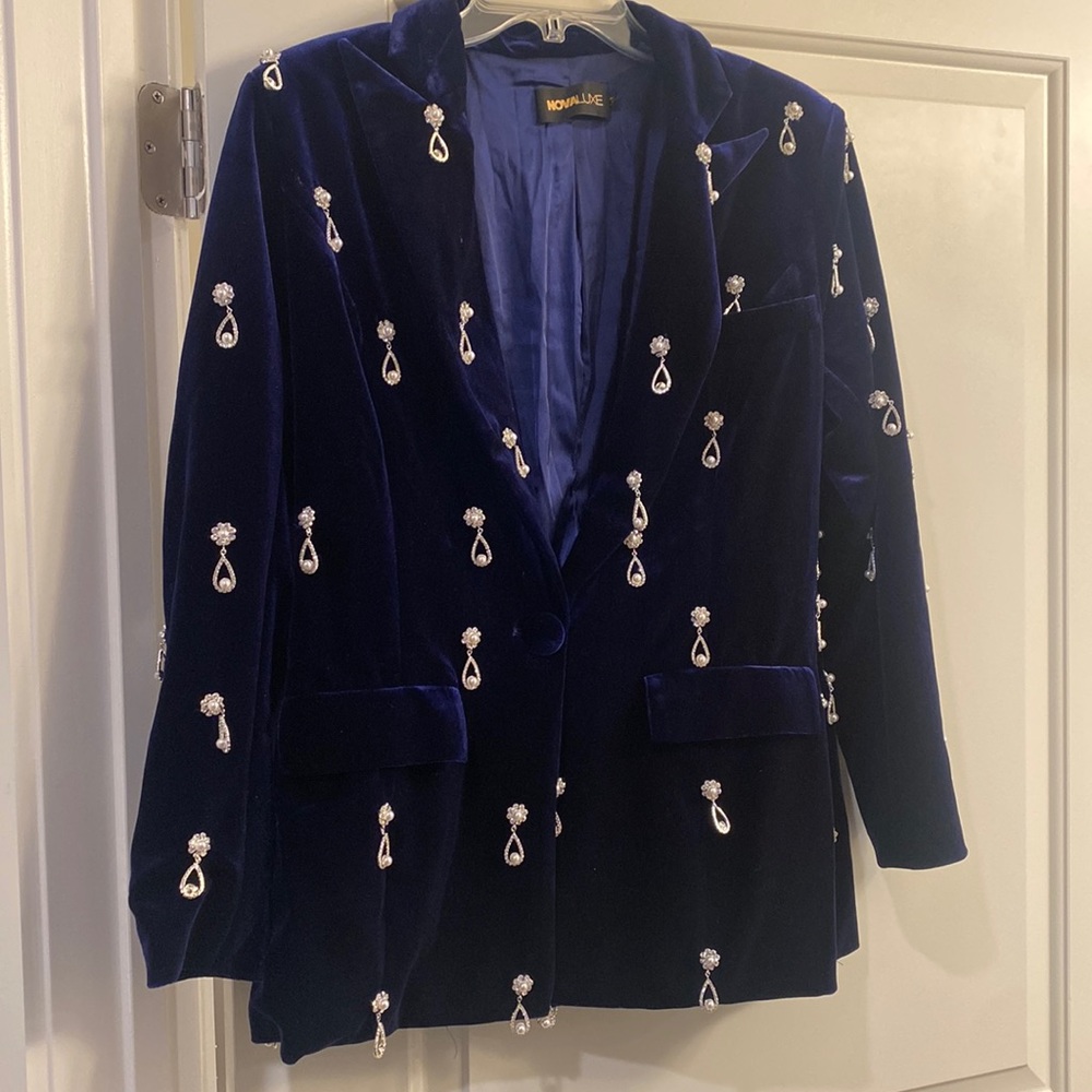 Blue Velvet pants suit with jewels. Wore once only for two hours. Set is a large